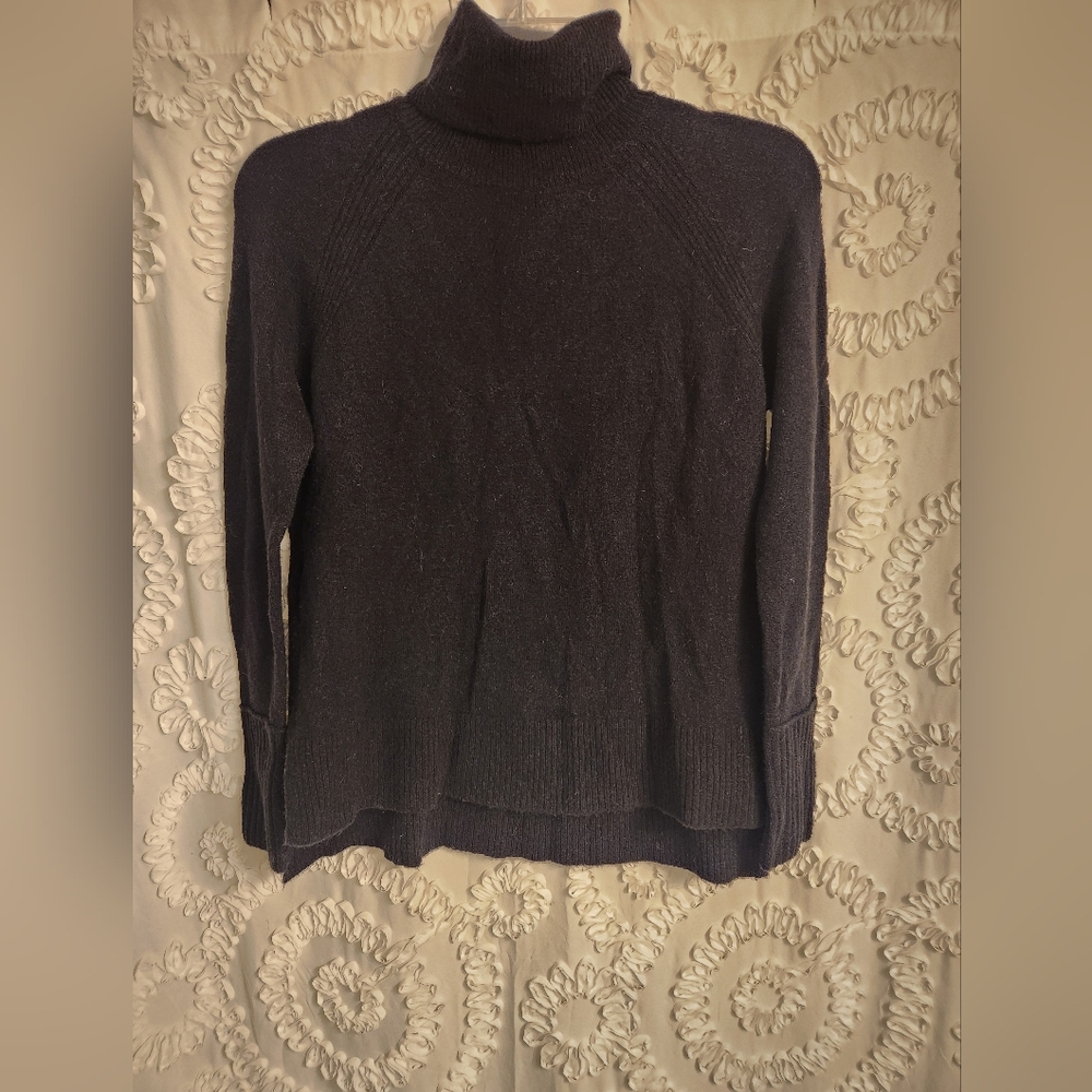 J. Crew womens black side slit Supersoft turtleneck sweater XS academia preppy